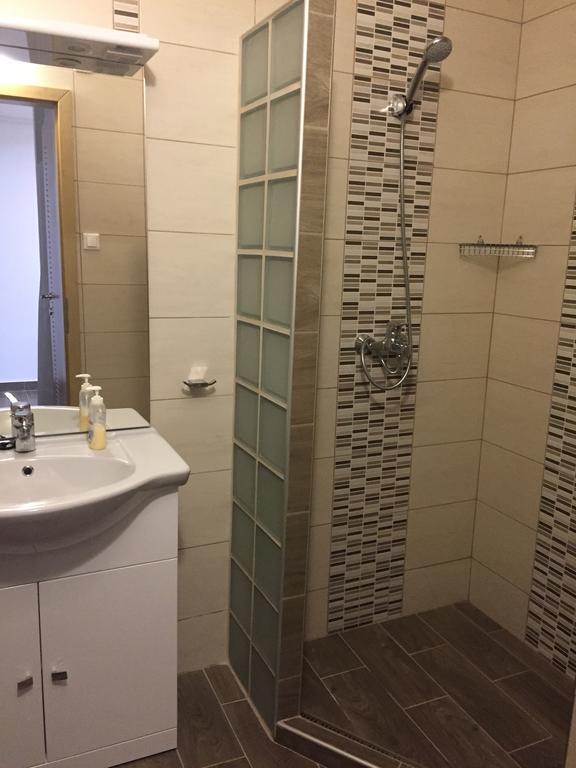 Weninger Studio Apartman Kiskunhalas Luaran gambar