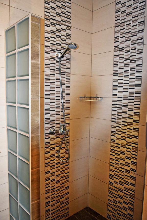 Weninger Studio Apartman Kiskunhalas Luaran gambar
